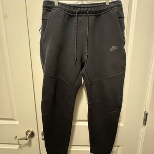 Nike Men’s Fleece Tech Sweatpants Black Large